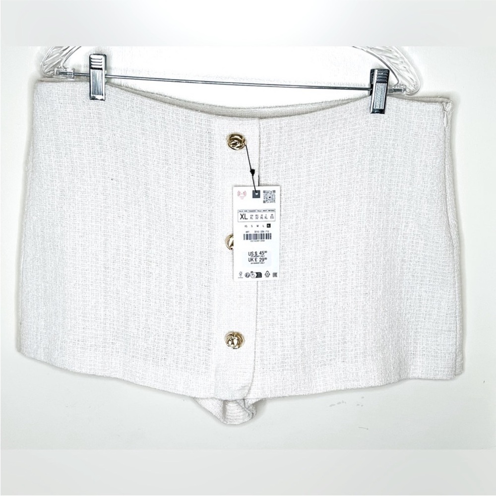 Zara Women's cloud dancer, white Tweed skort size extra small